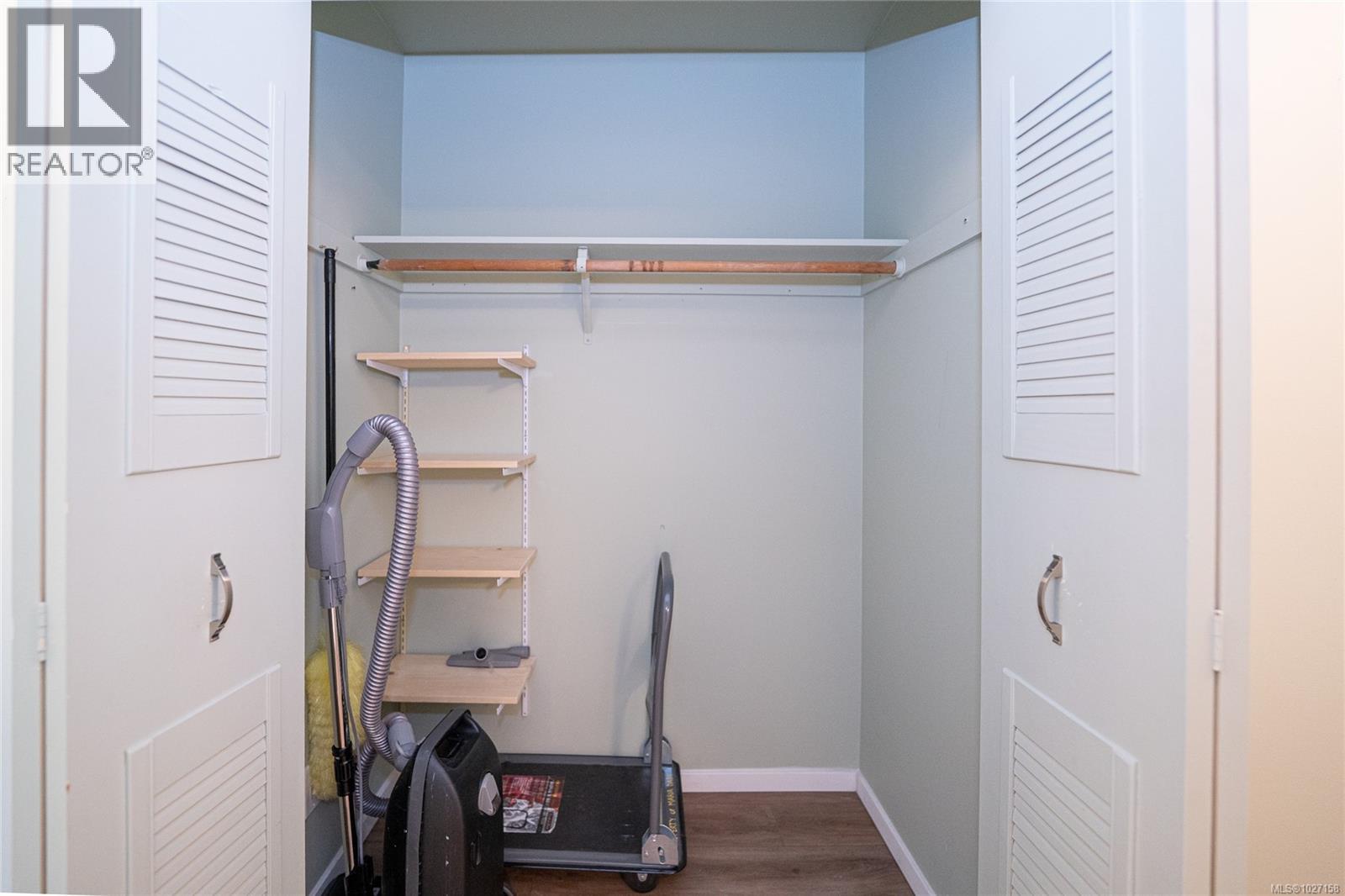 401 1188 Yates Street, Victoria