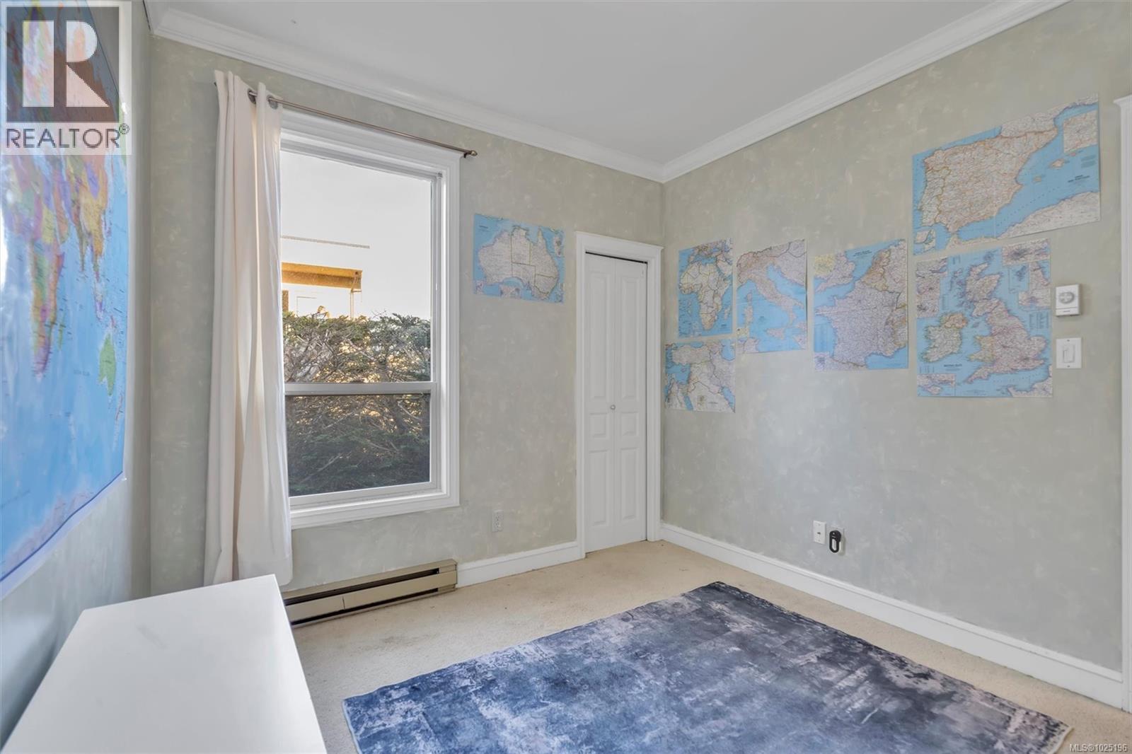 A 142 St. Lawrence Street, Victoria