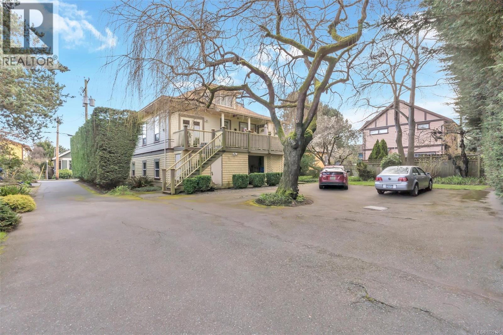 A 142 St. Lawrence Street, Victoria