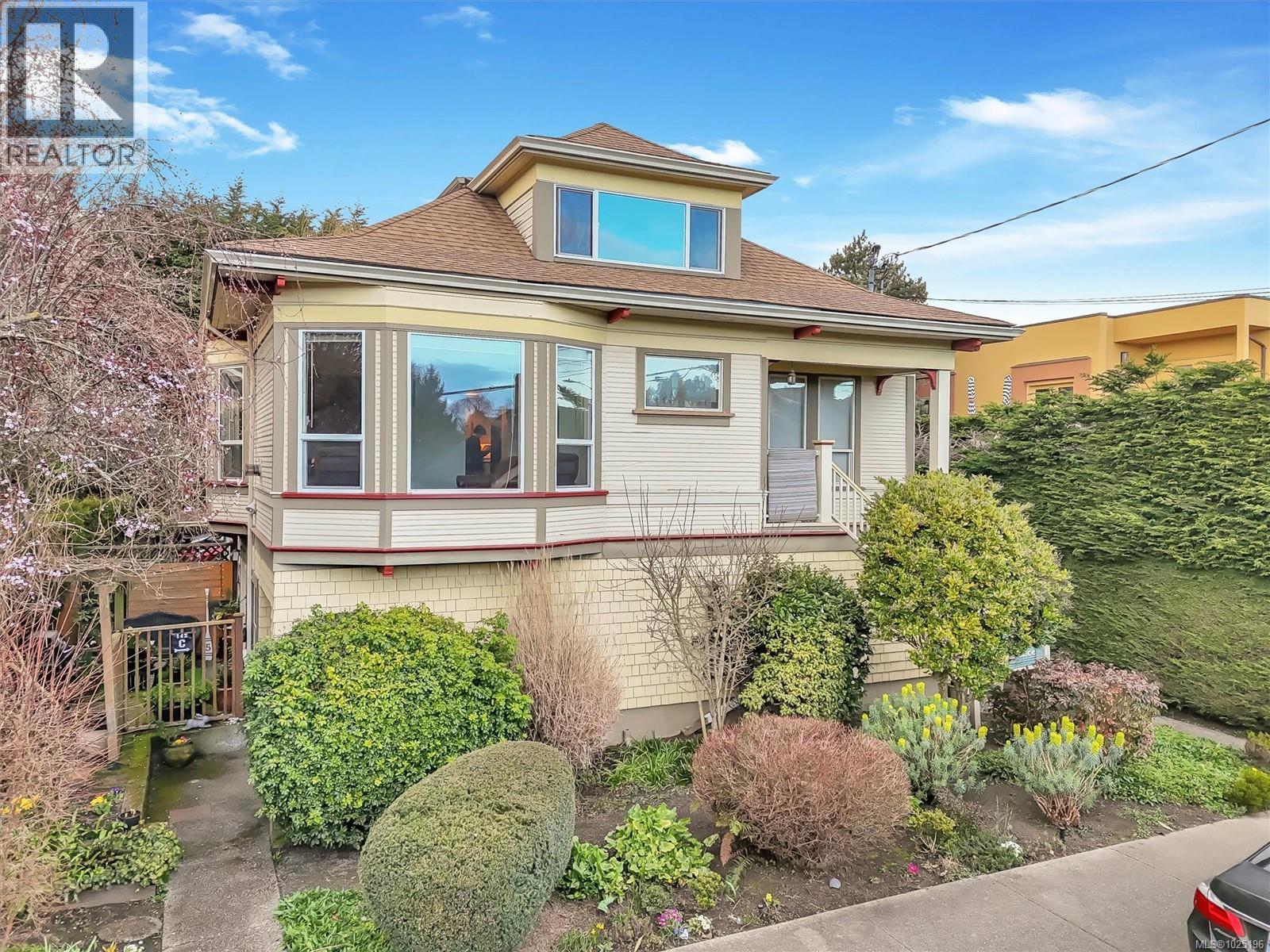 A 142 St. Lawrence Street, Victoria