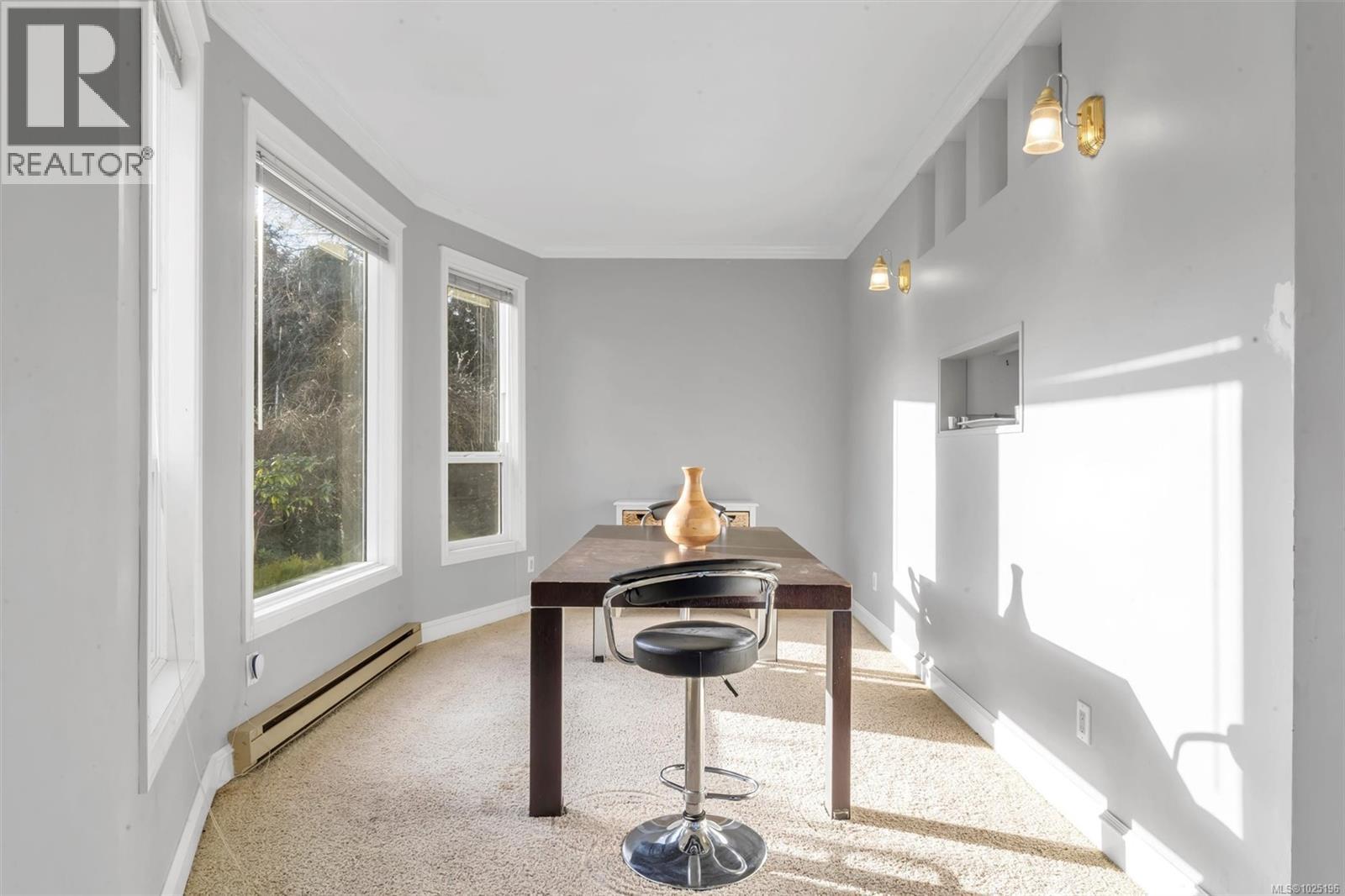 A 142 St. Lawrence Street, Victoria