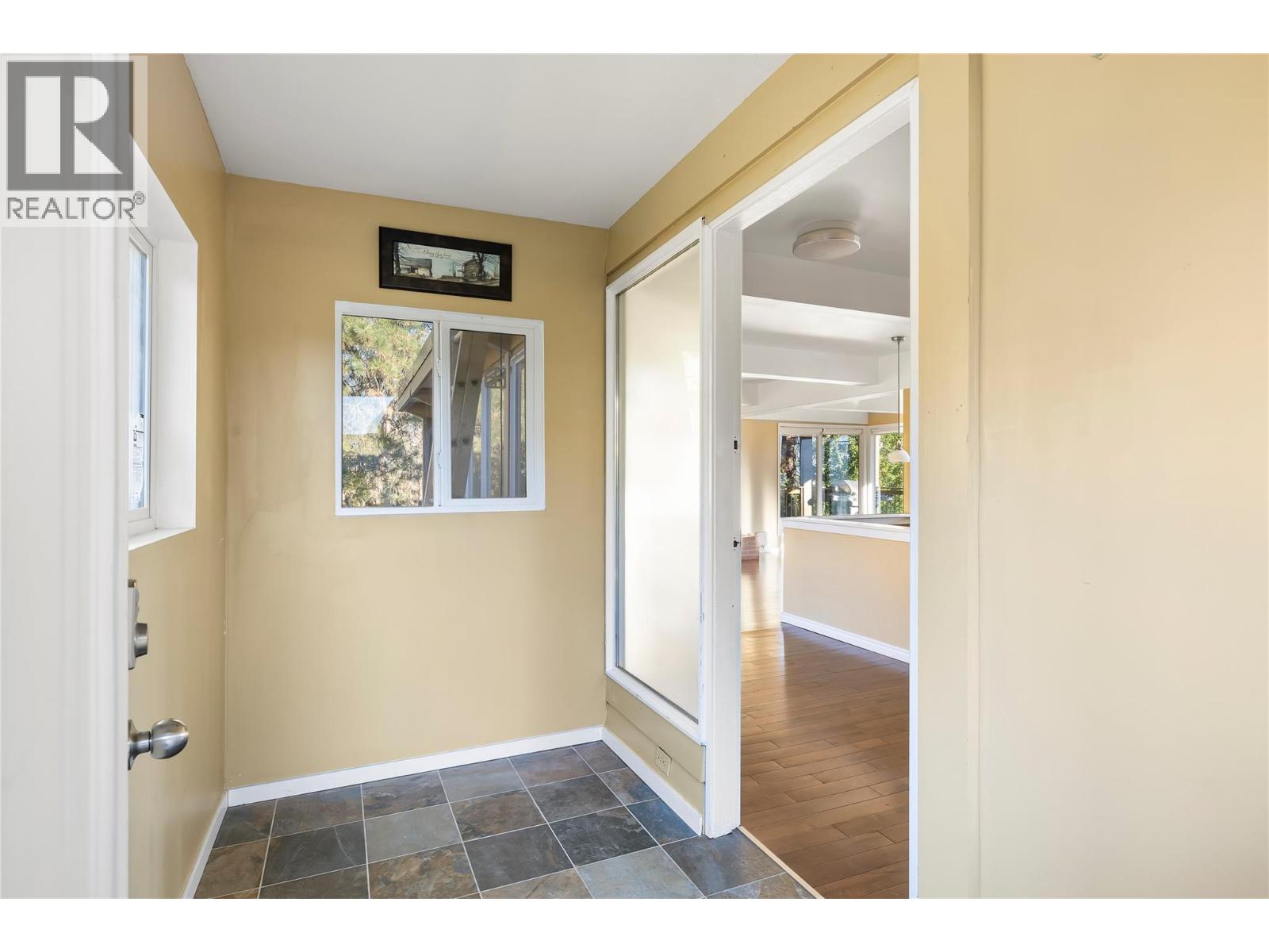 2424 CRAWFORD Street - 31