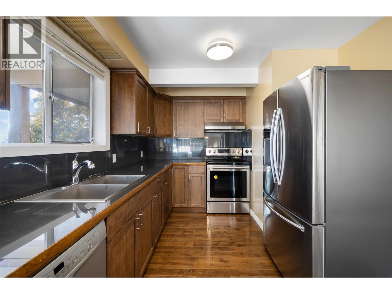 2424 CRAWFORD Street - 16