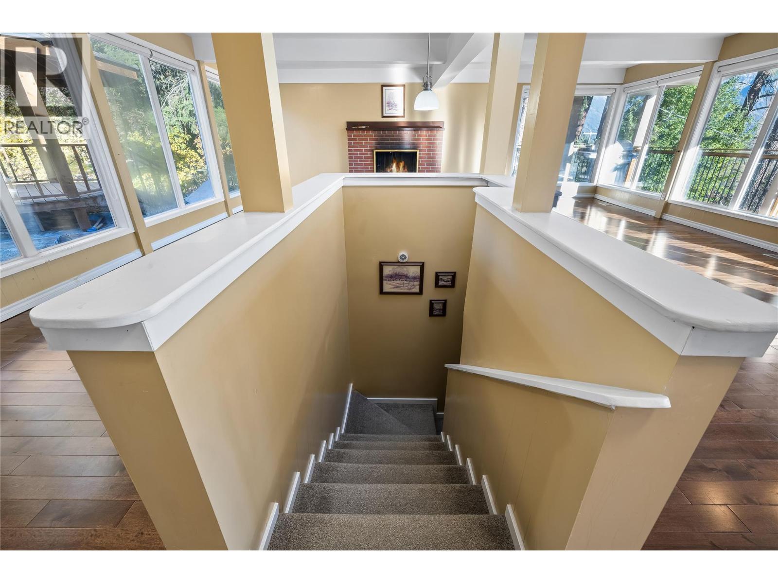2424 CRAWFORD Street - 56