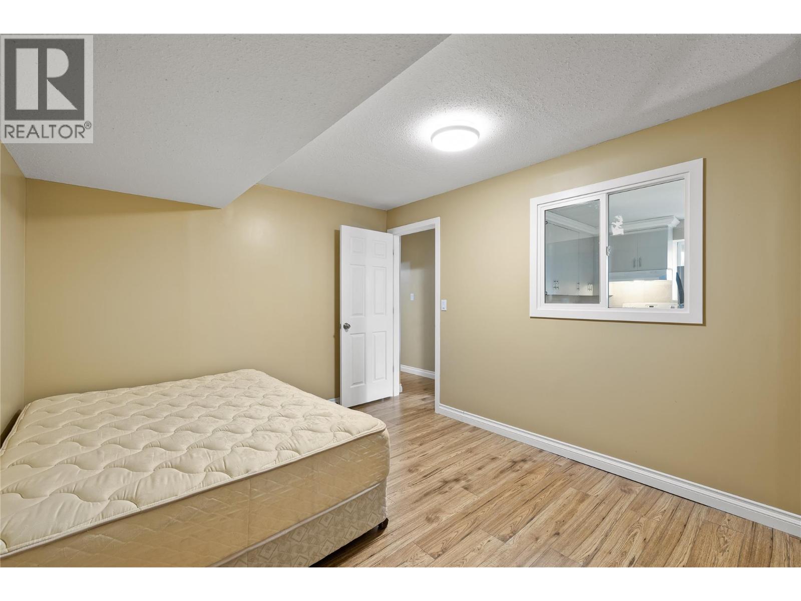2424 CRAWFORD Street - 41