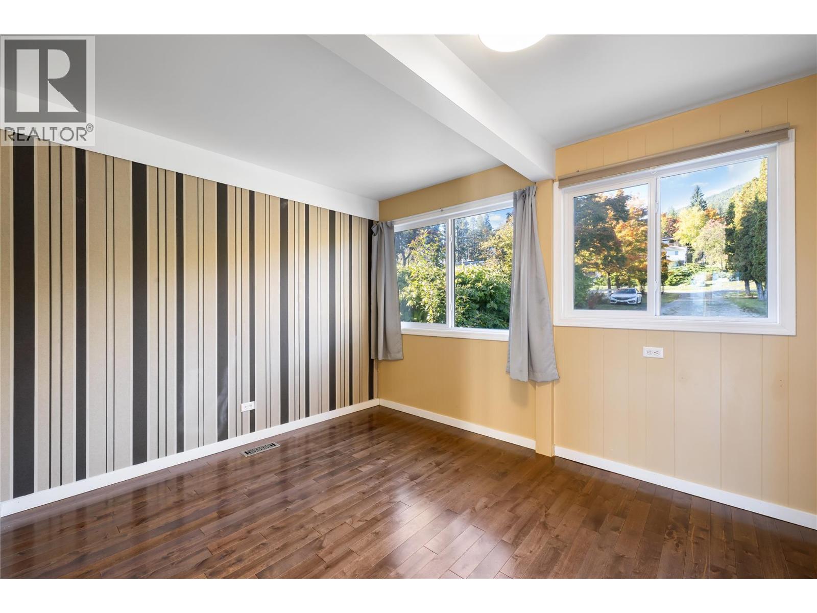 2424 CRAWFORD Street - 24