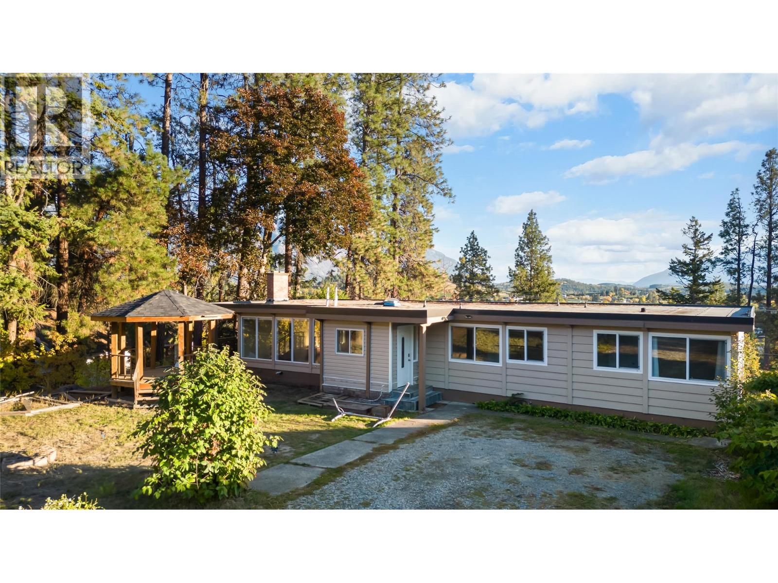 2424 CRAWFORD Street - 57