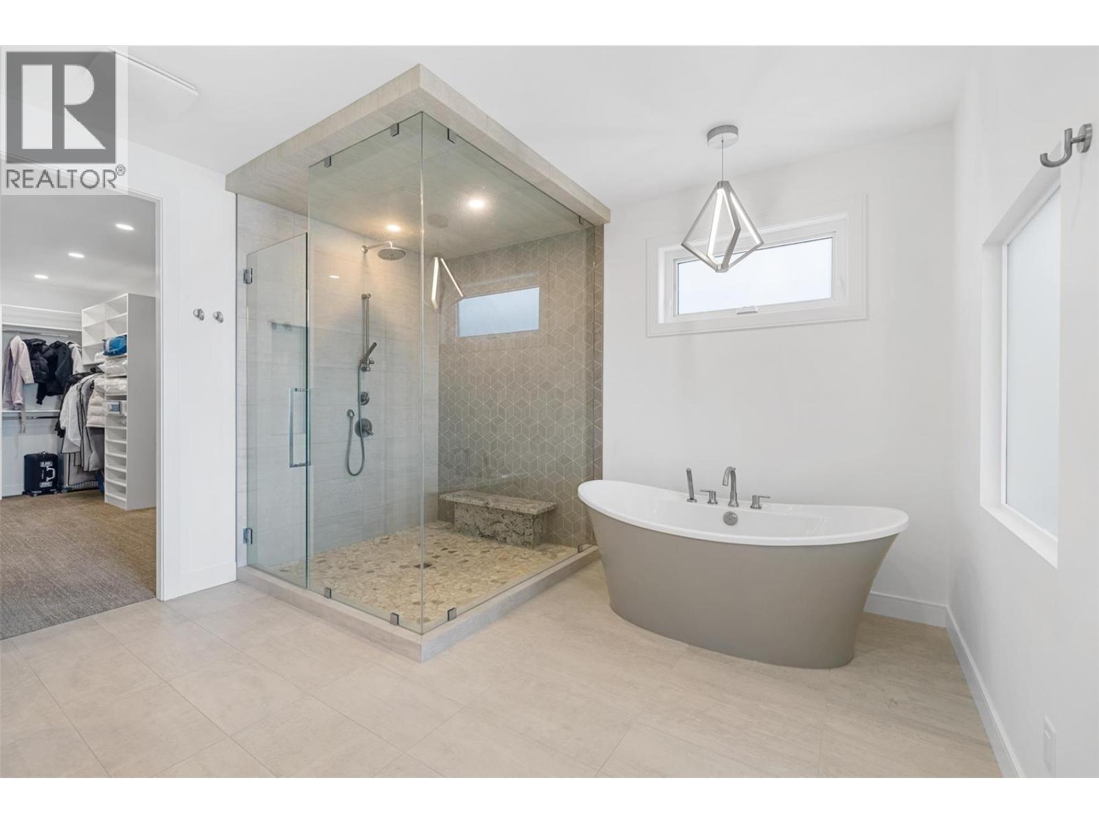  5576 Upper Mission Drive, Kelowna