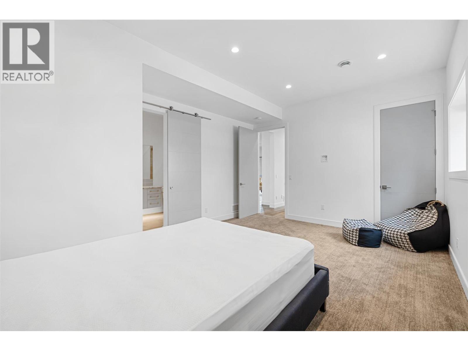  5576 Upper Mission Drive, Kelowna