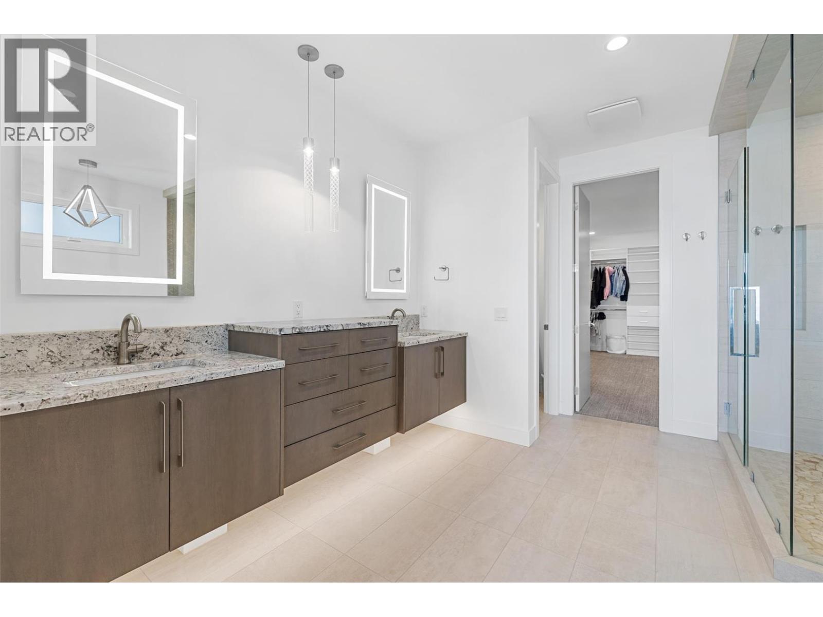  5576 Upper Mission Drive, Kelowna