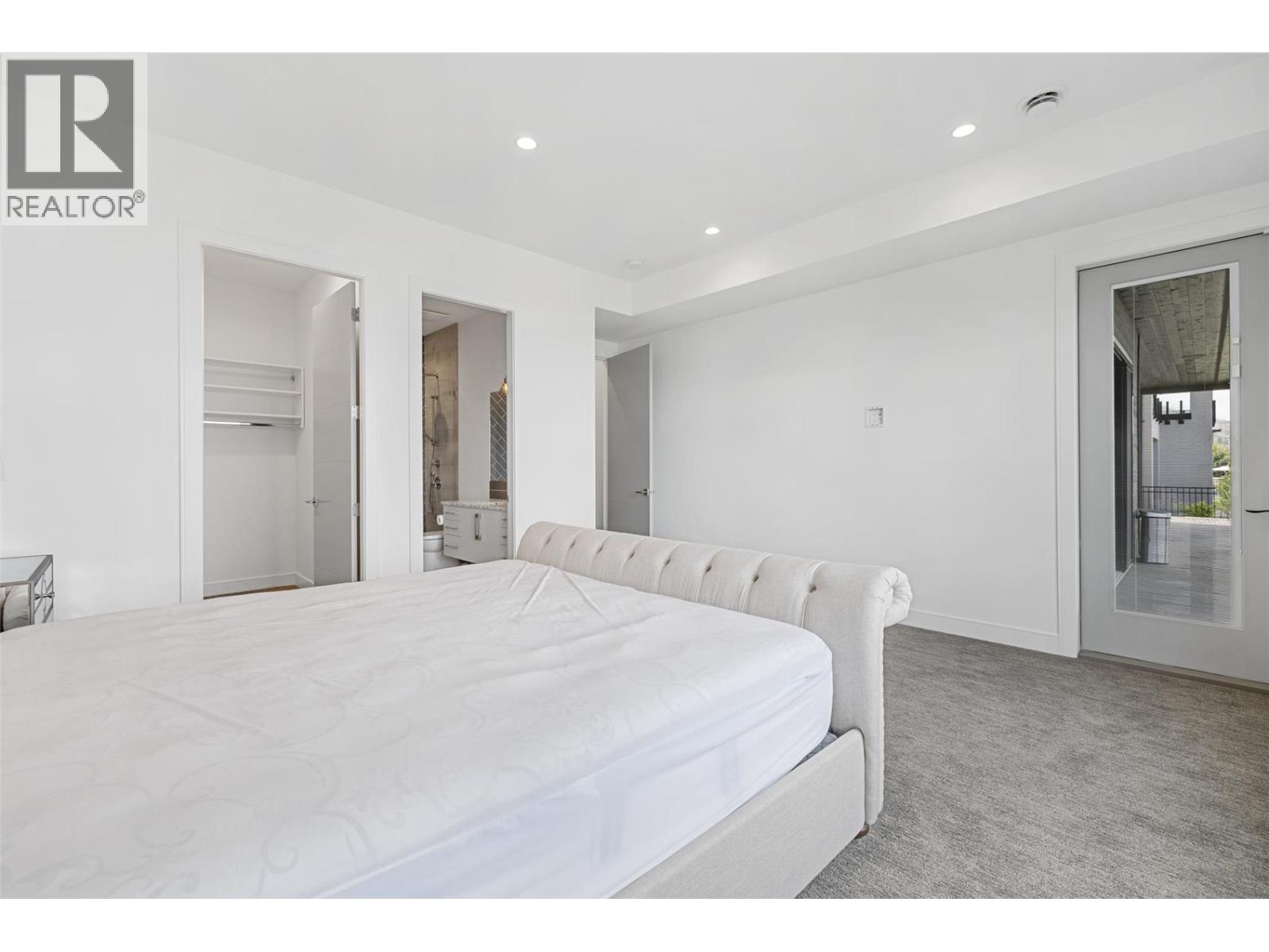  5576 Upper Mission Drive, Kelowna