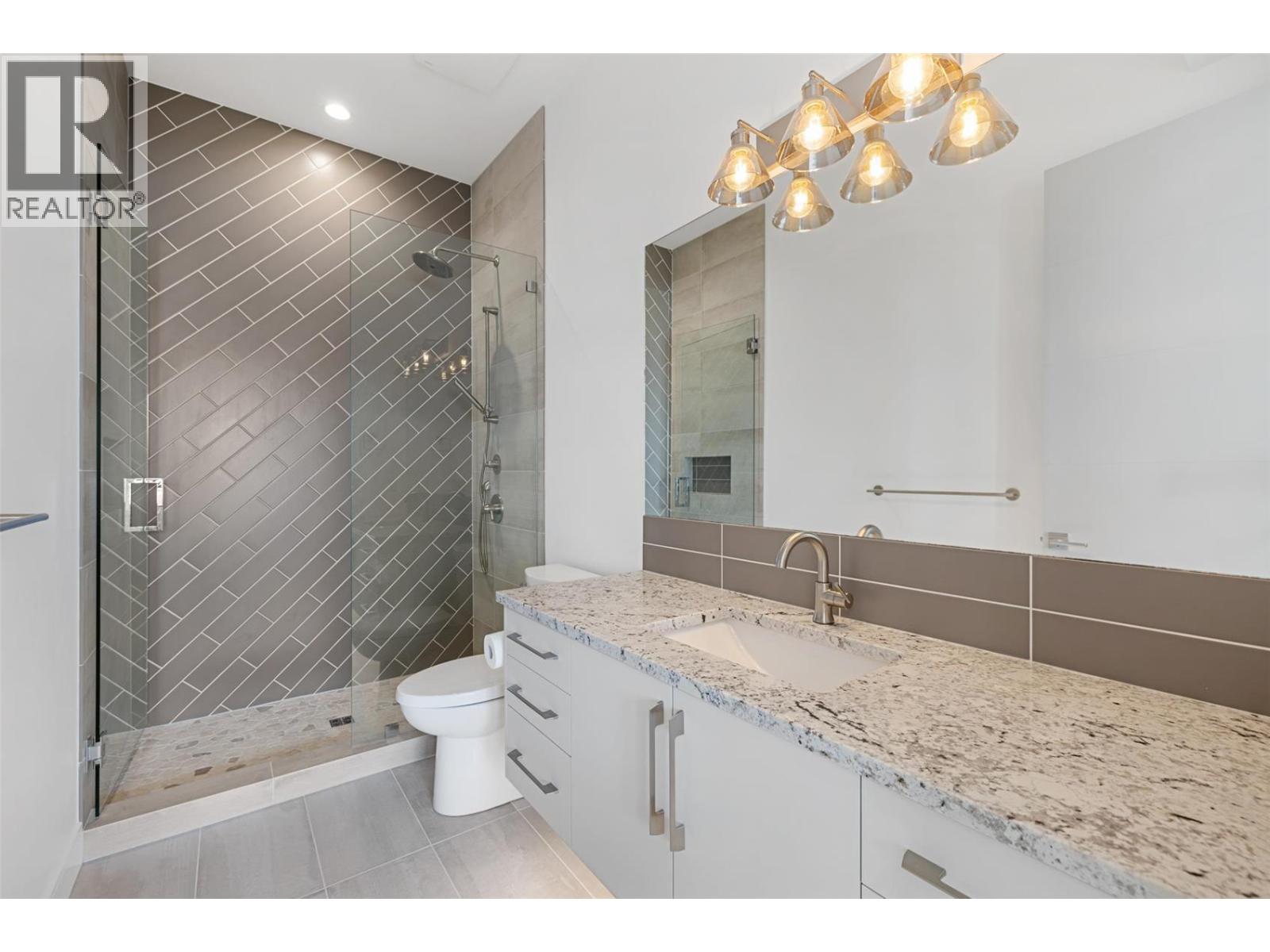  5576 Upper Mission Drive, Kelowna