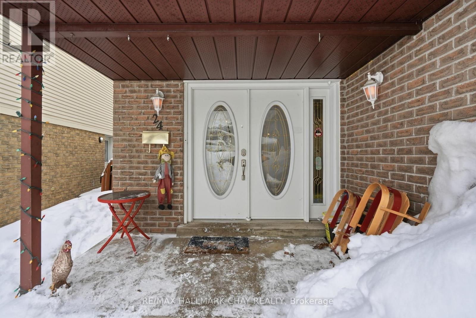 24 FOX RUN - Photo 2 of 35, Barrie (Letitia Heights), Ontario