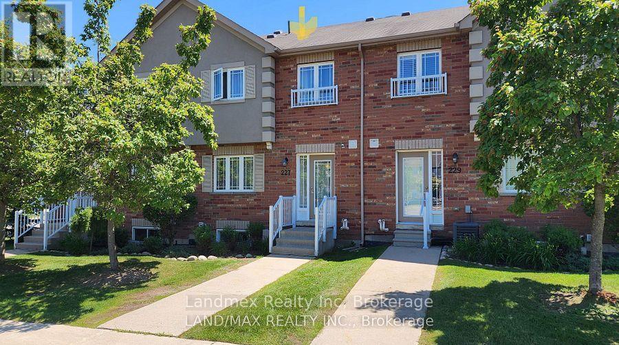43 - 227 HARVIE ROAD - Photo 3 of 3, Barrie (Holly), Ontario