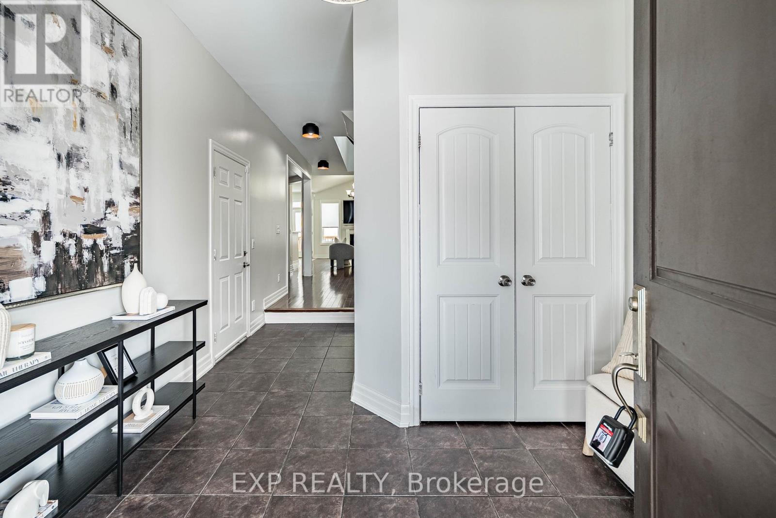 61 PLAYFAIR TERRACE - Photo 5 of 43, Milton (SC Scott), Ontario