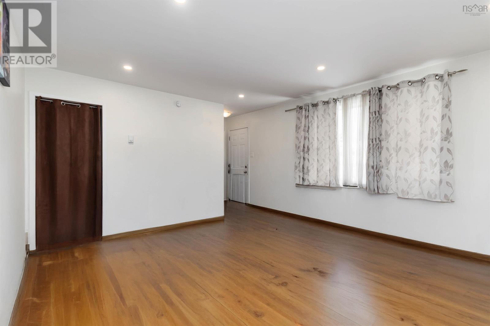 8A Marilyn Drive - Photo 3 of 36, Dartmouth, Nova Scotia