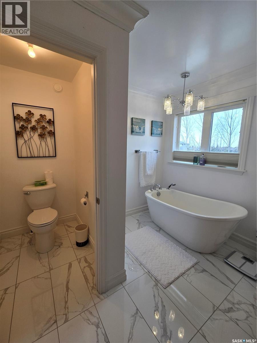 111 WESTVIEW DRIVE - 20