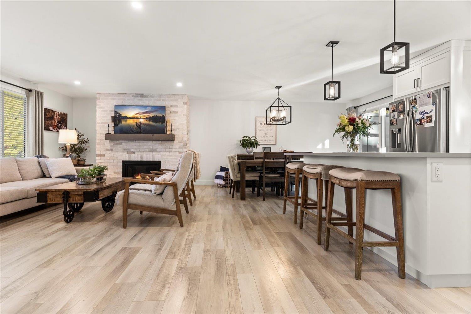 540 NAISMITH AVENUE, Harrison Hot Springs, Harrison Hot Springs