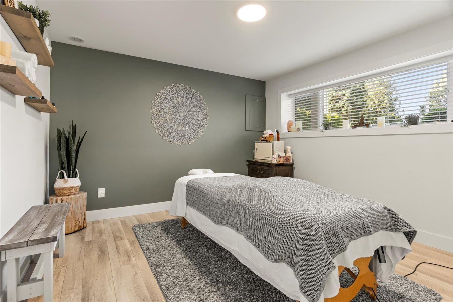 540 NAISMITH AVENUE, Harrison Hot Springs, Harrison Hot Springs