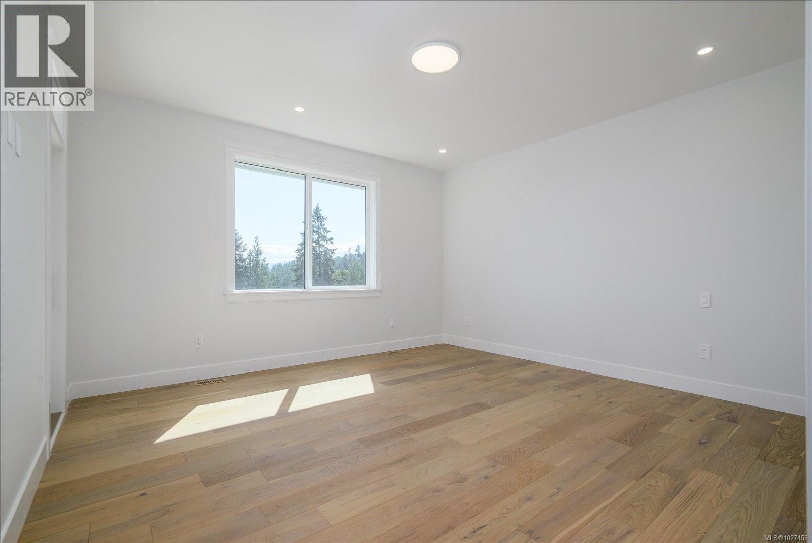 167 GOLDEN OAKS CRES - 20