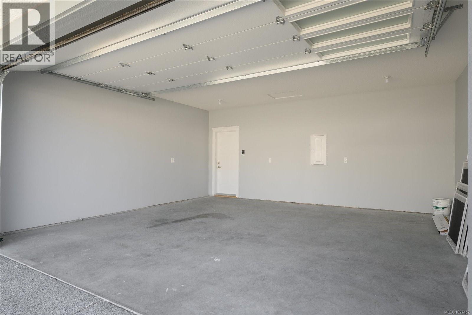 167 GOLDEN OAKS CRES - 31