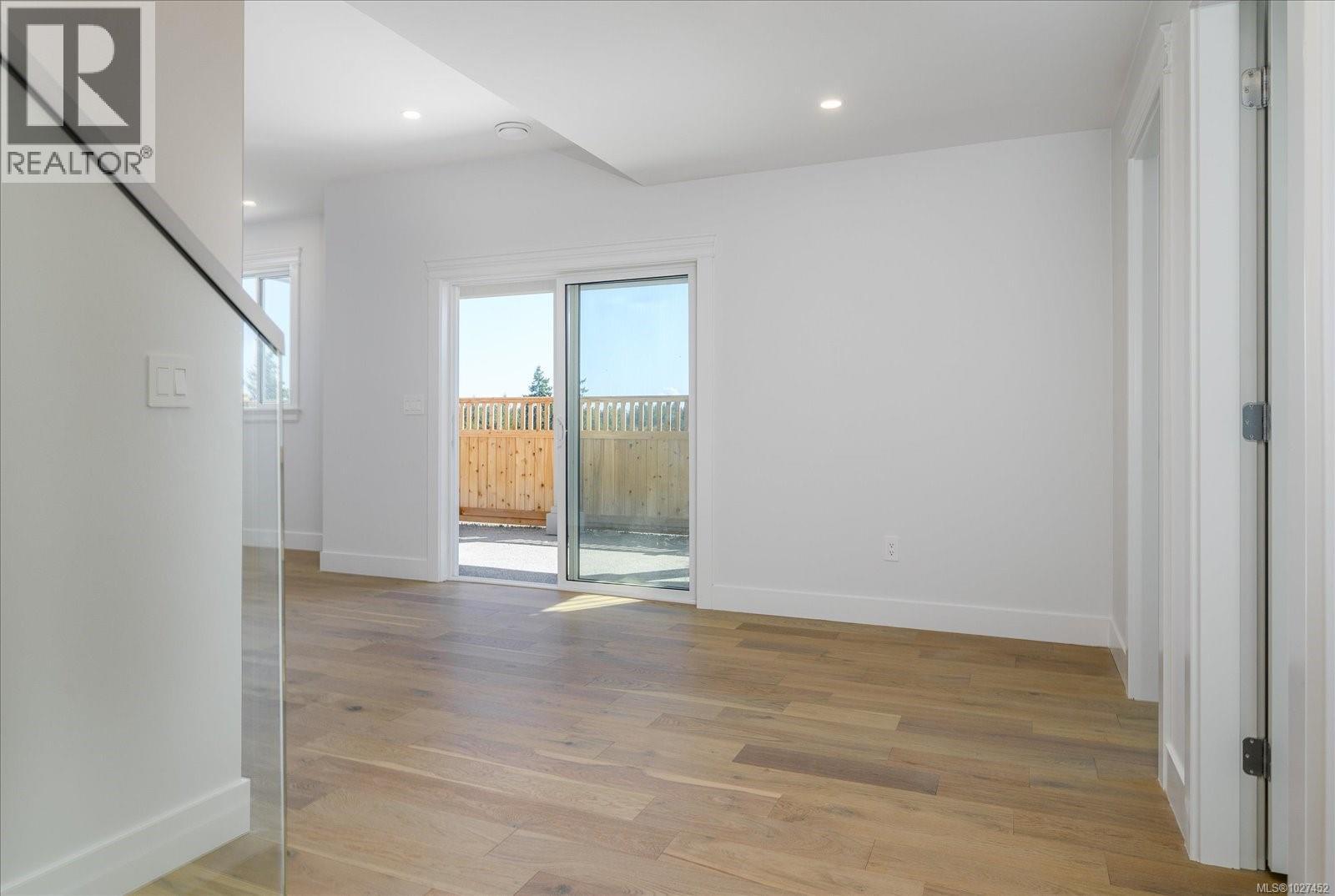167 Golden Oaks Cres - 35
