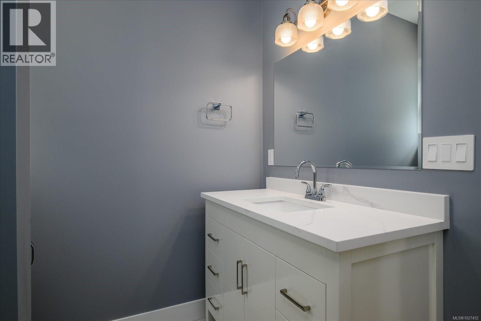 167 Golden Oaks Cres - 43