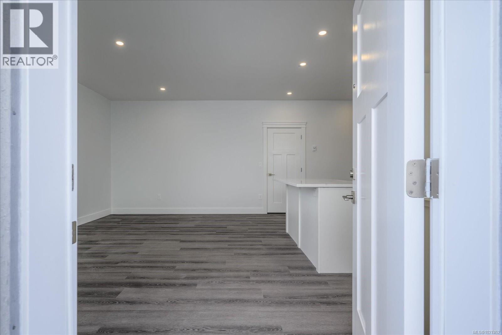 167 Golden Oaks Cres - 44