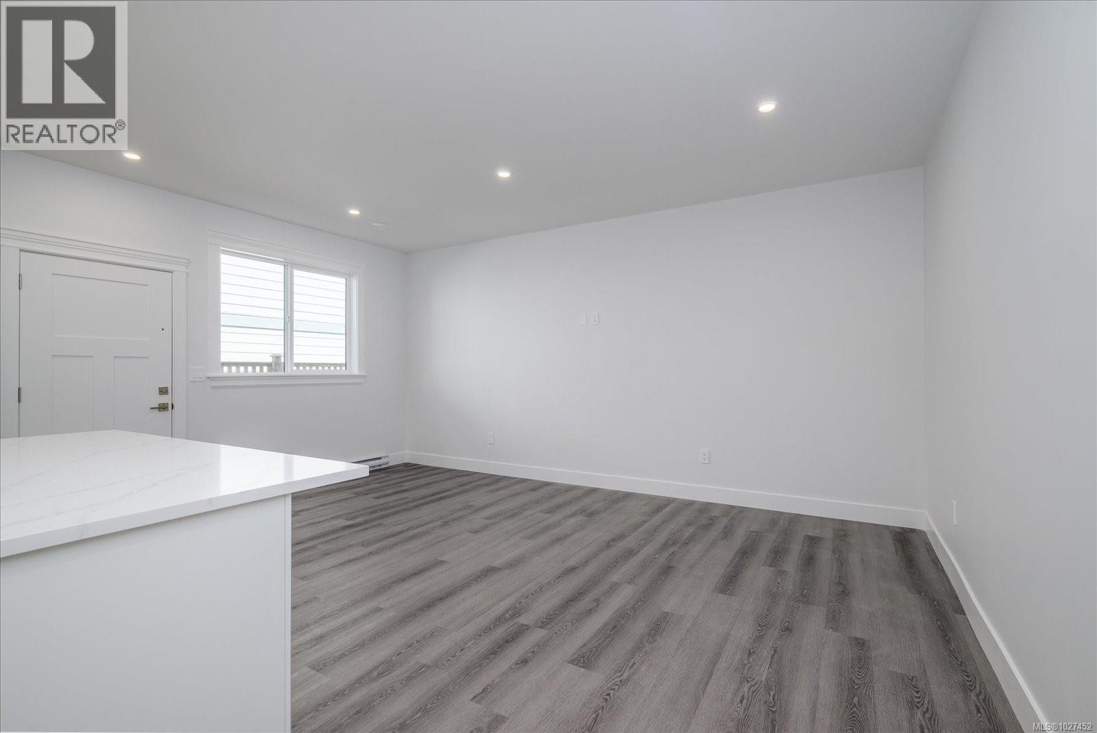 167 GOLDEN OAKS CRES - 47