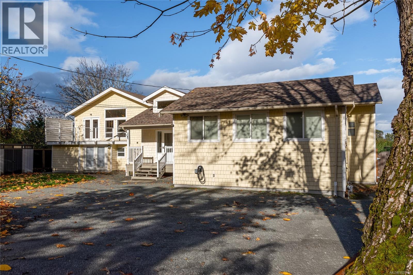 7850 SHANGRI-LA RD - 22