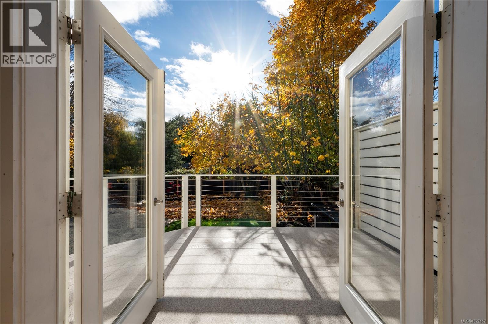 7850 SHANGRI-LA RD - 31