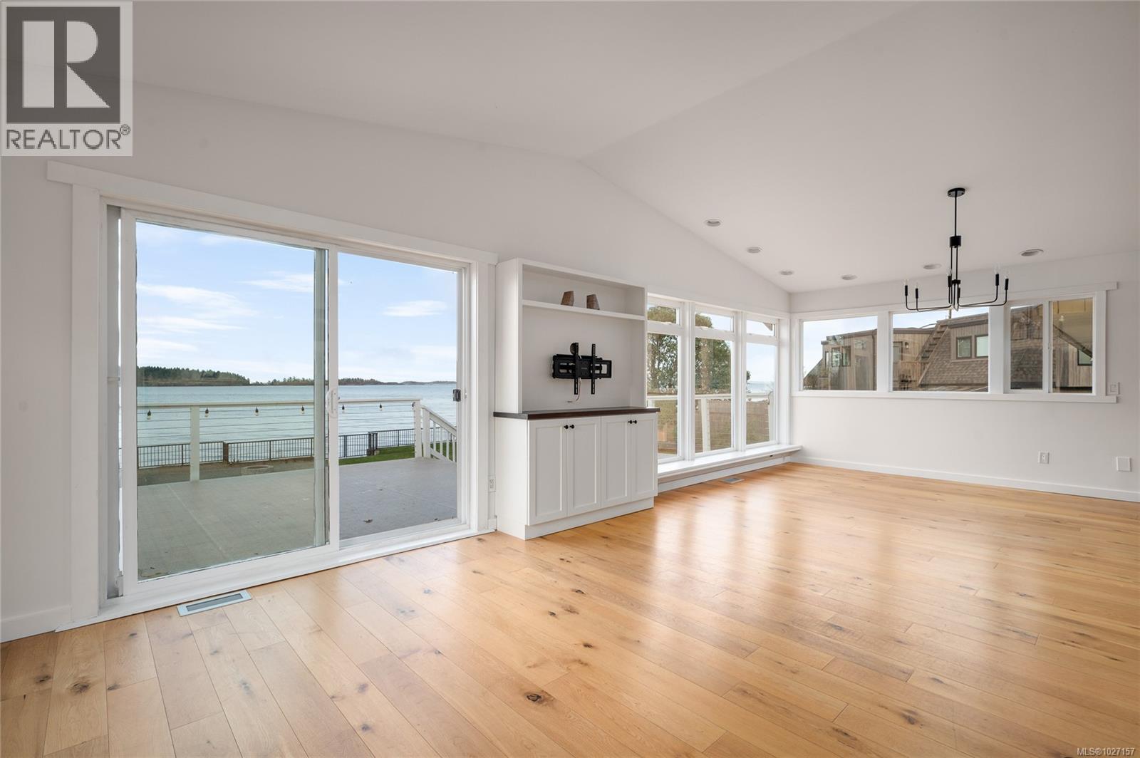 7850 SHANGRI-LA RD - 36