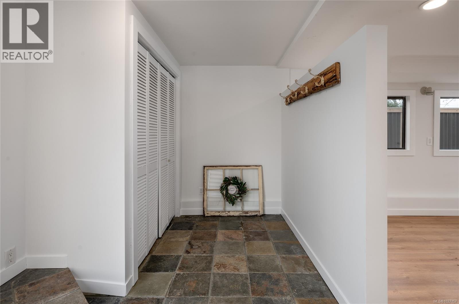 7850 SHANGRI-LA RD - 45