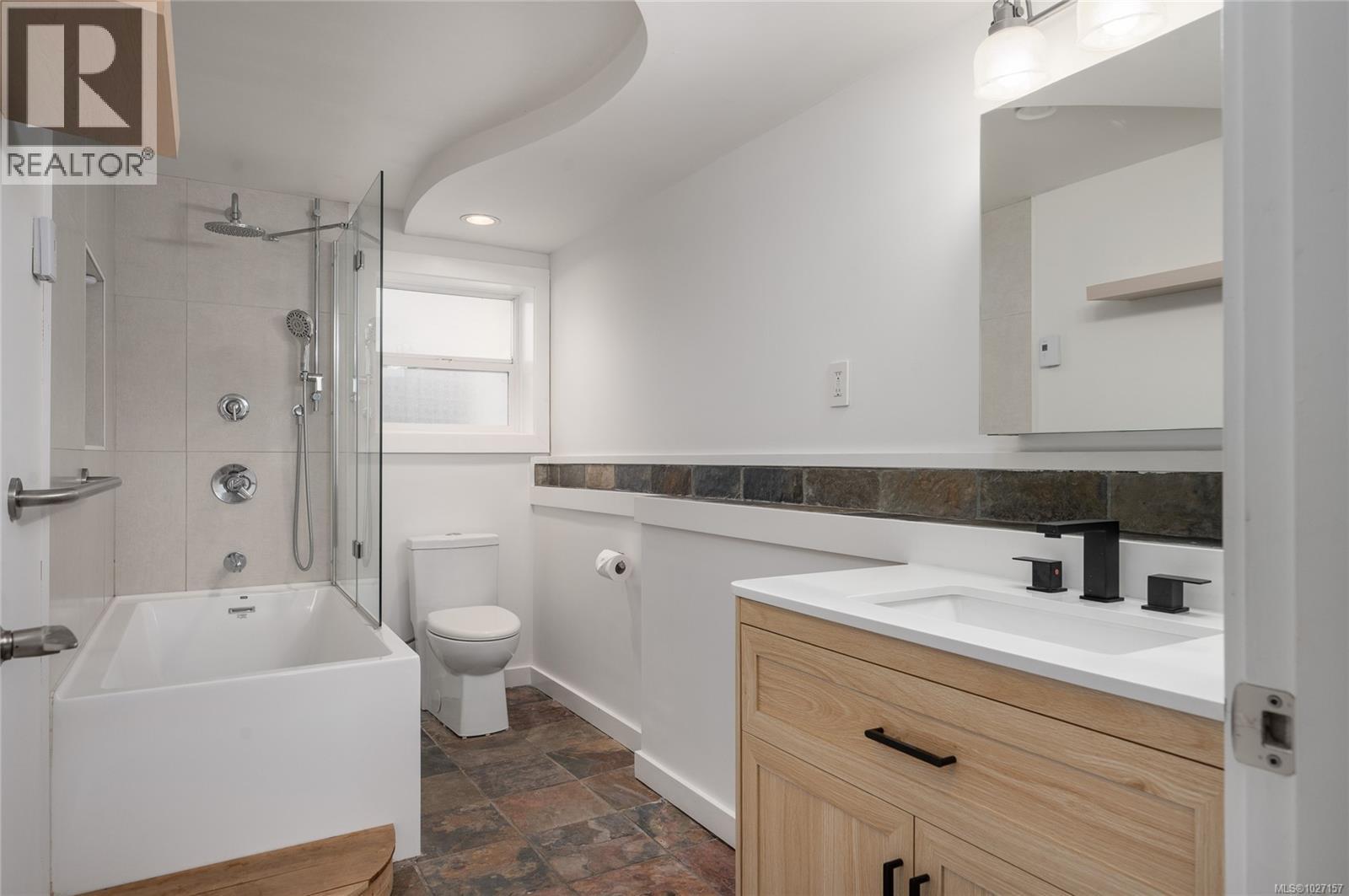 7850 SHANGRI-LA RD - 52