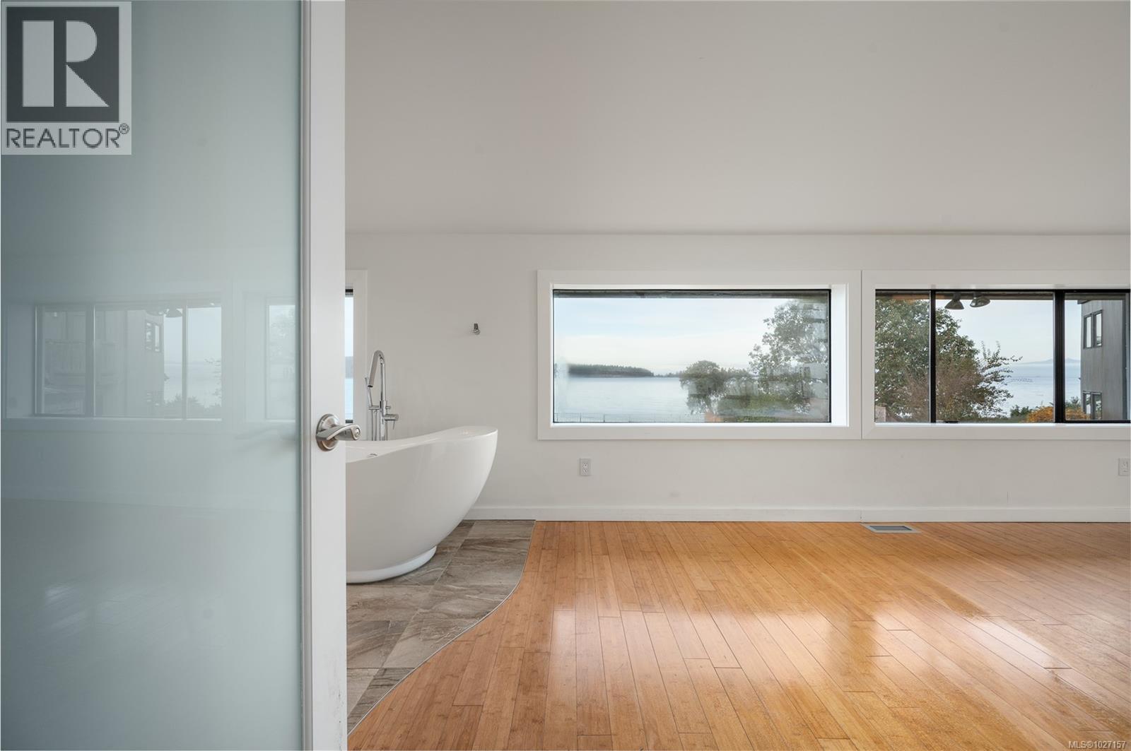 7850 SHANGRI-LA RD - 64