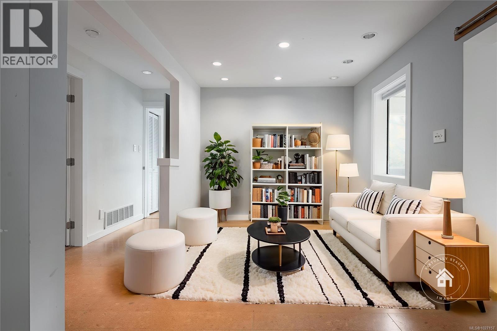 7850 SHANGRI-LA RD - 79