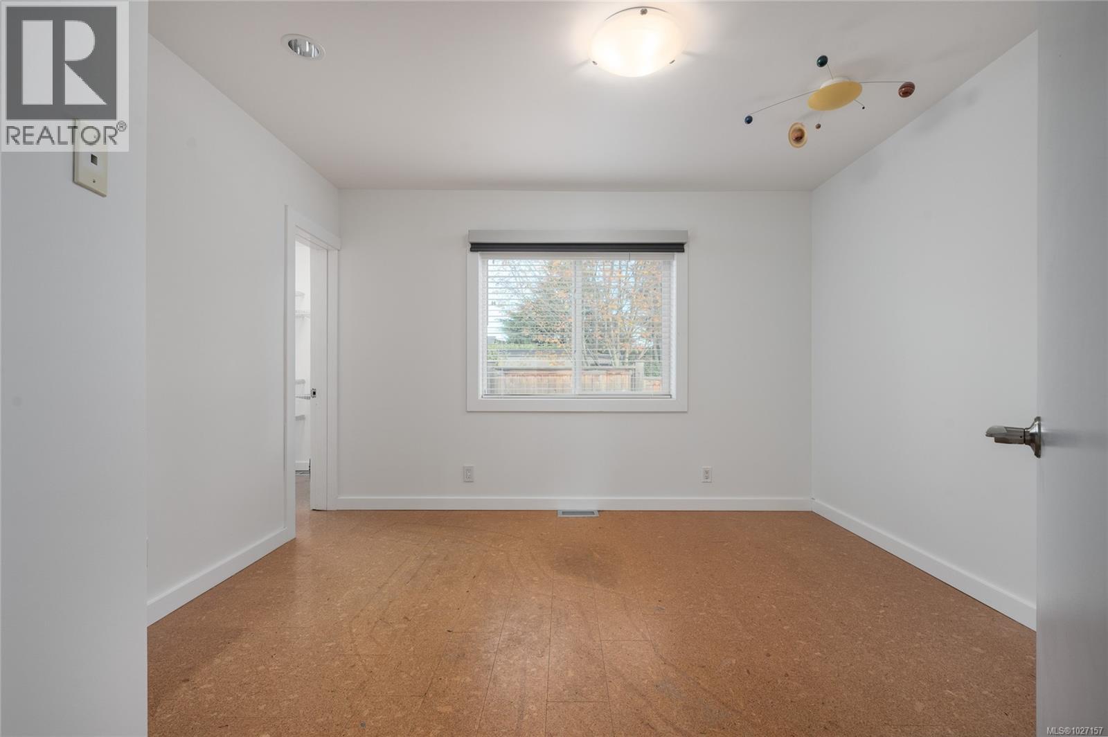 7850 SHANGRI-LA RD - 80