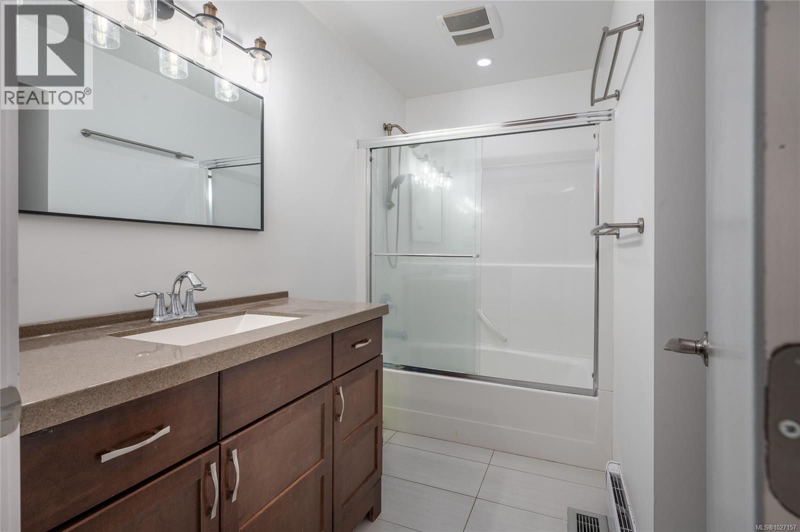 7850 SHANGRI-LA RD - 83