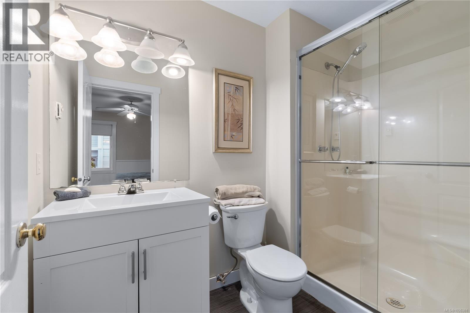 368 PETROGLYPH CRES - 9