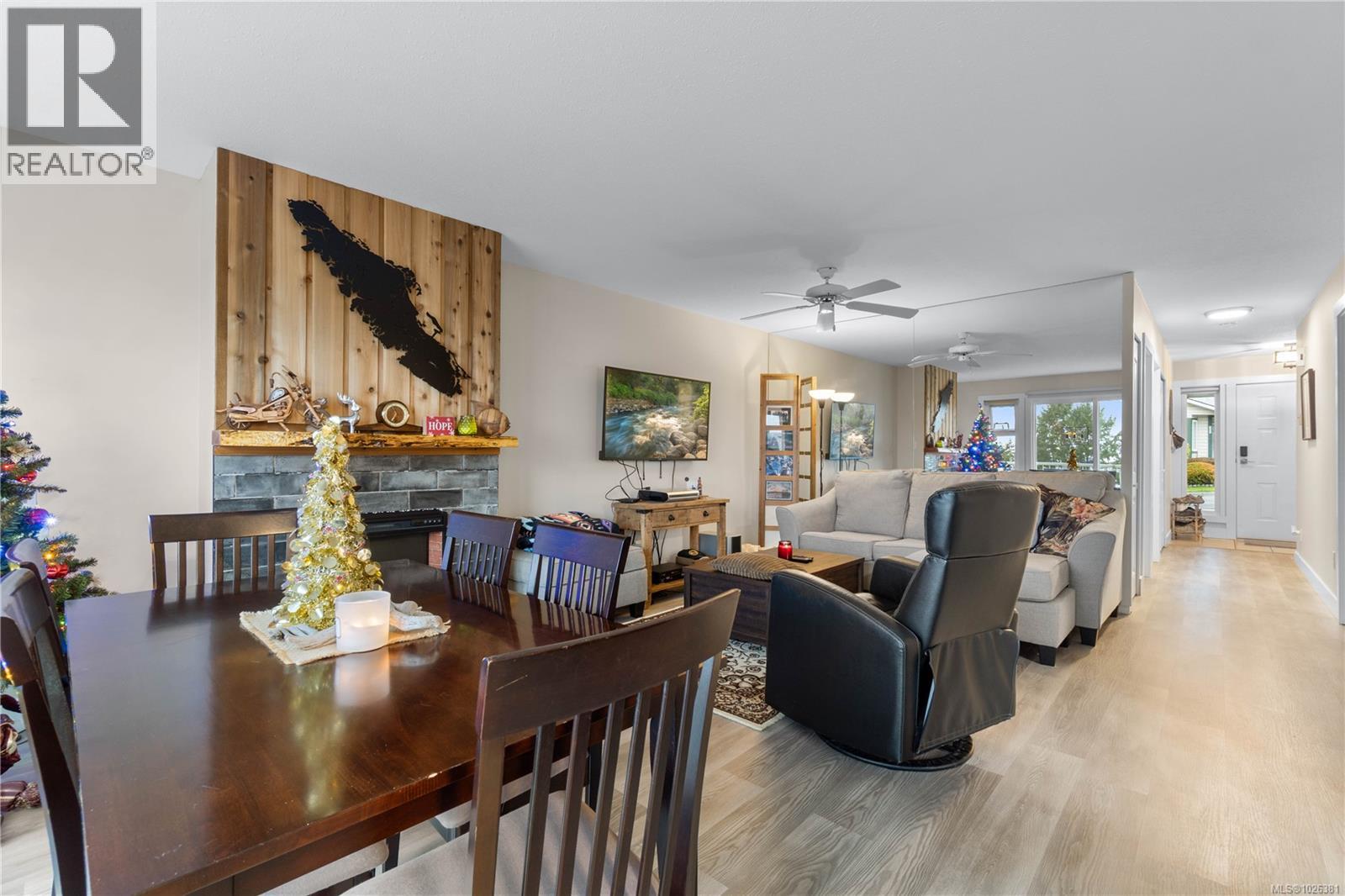 368 PETROGLYPH CRES - 18