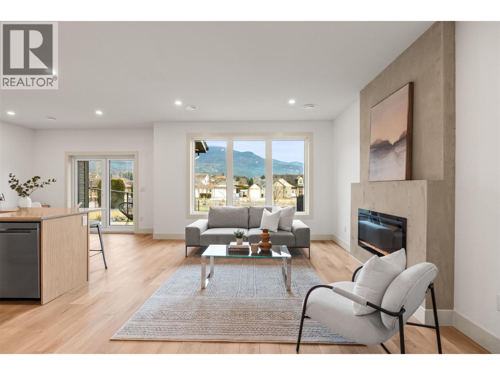 2345 Patterson Avenue Unit# 102, Armstrong