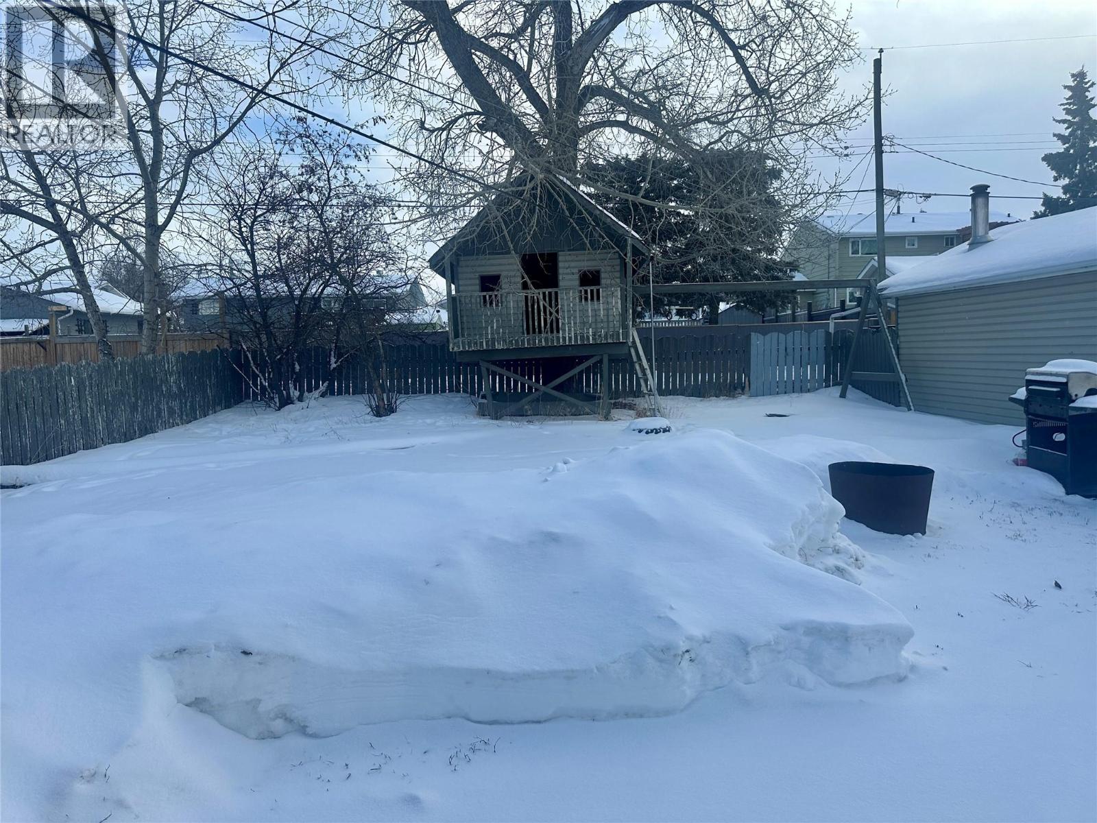 9500 8 Street, Dawson Creek