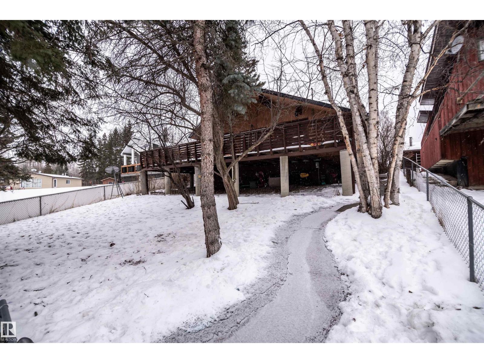 
          1621 Marine CR
            <br/>
            <span>Rural Lac Ste. Anne County</span>
            , 
            <span>AB</span>
             <span>T0E0A2</span>
         - Photo 9