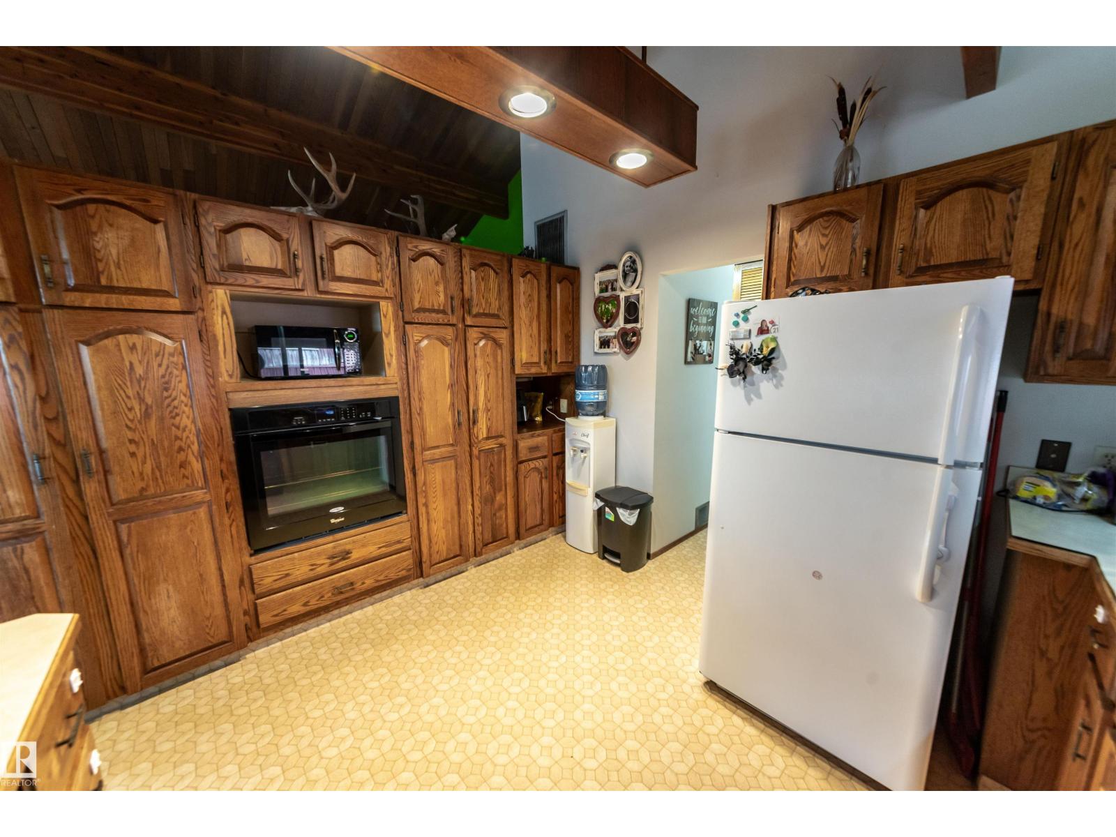 
          1621 Marine CR
            <br/>
            <span>Rural Lac Ste. Anne County</span>
            , 
            <span>AB</span>
             <span>T0E0A2</span>
         - Photo 29