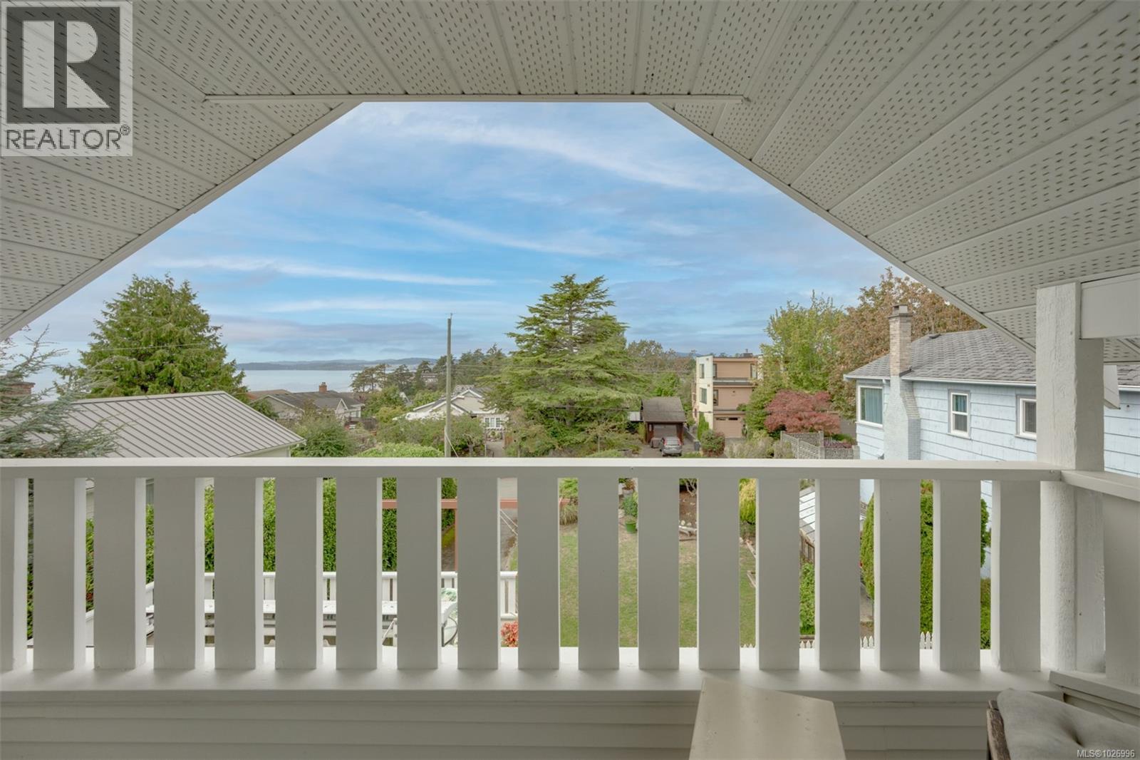  470 Constance Avenue, Esquimalt