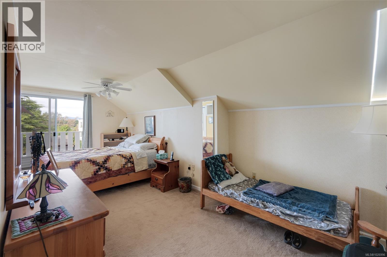  470 Constance Avenue, Esquimalt