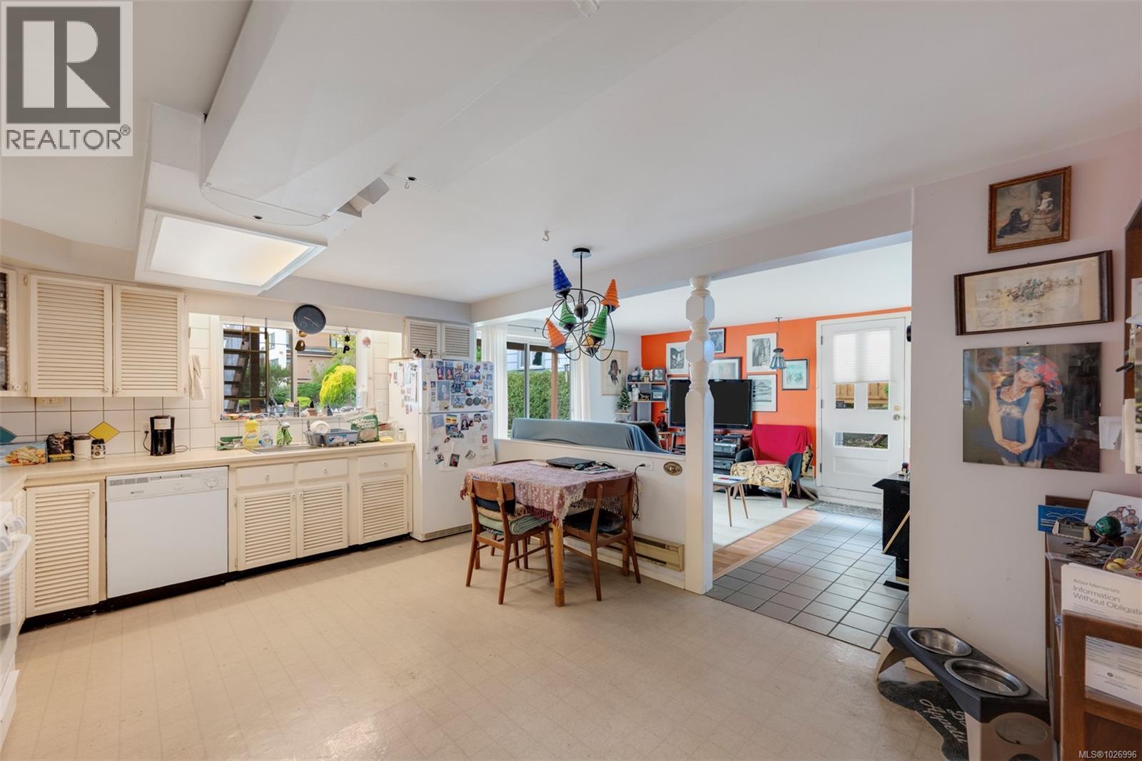  470 Constance Avenue, Esquimalt