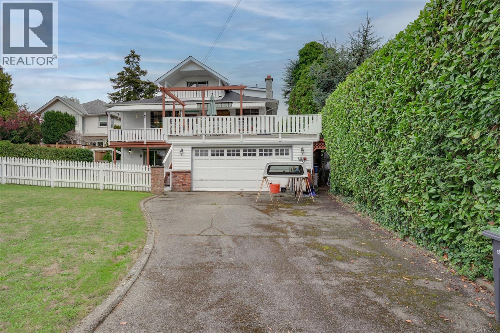  470 Constance Avenue, Esquimalt