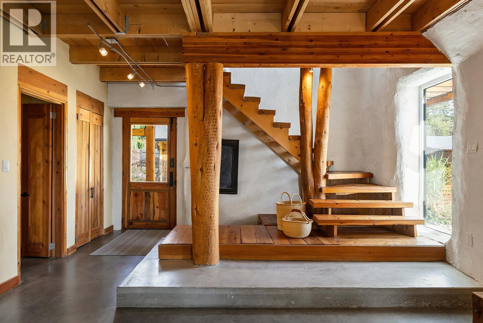  6226 Sanderson Avenue, Peachland