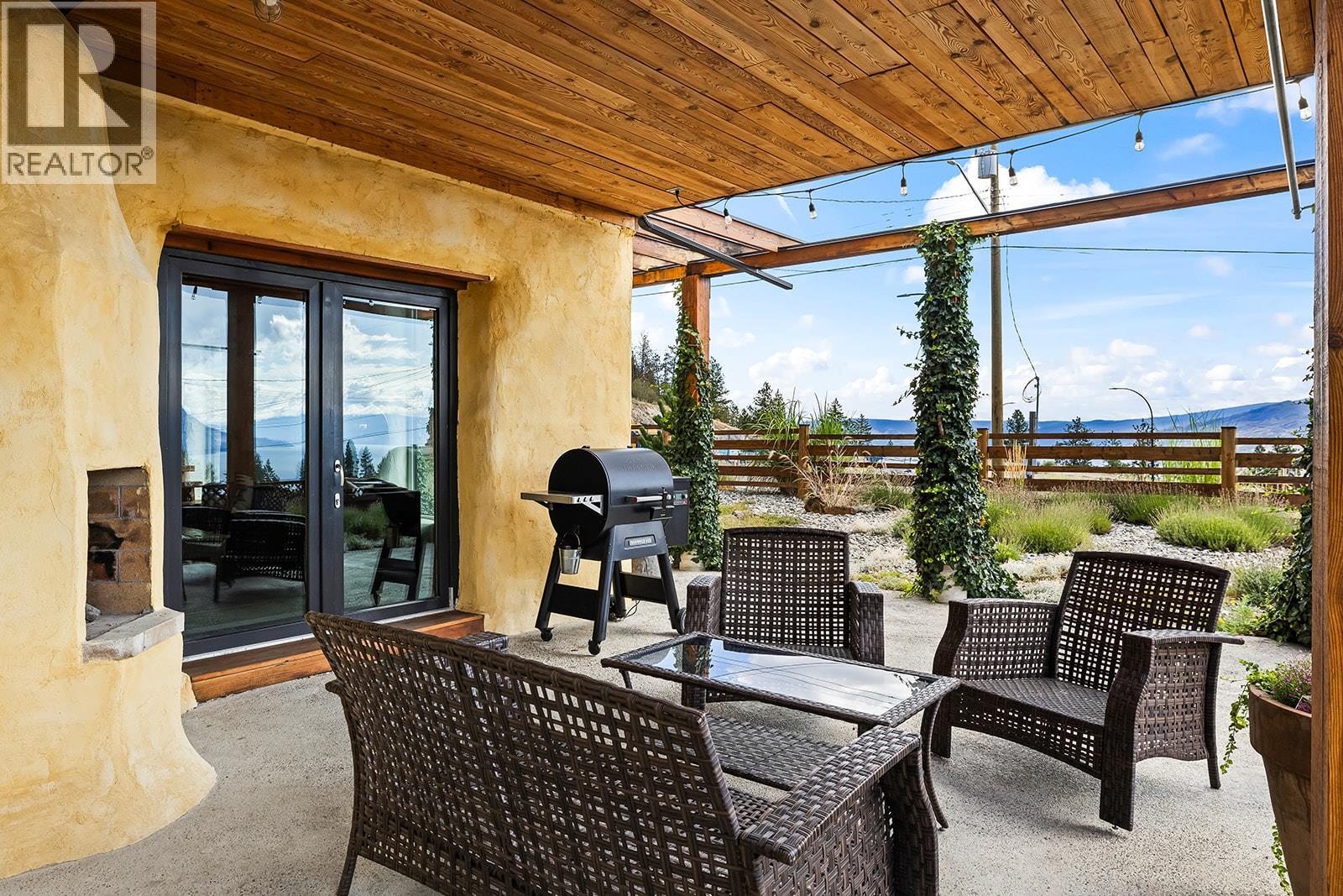  6226 Sanderson Avenue, Peachland